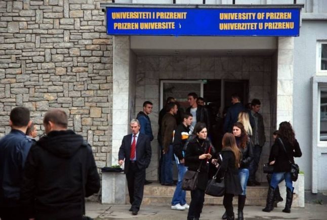 Profesori prishtinas i Universitetit të Prizrenit i kushtëzonte studentet me seks
